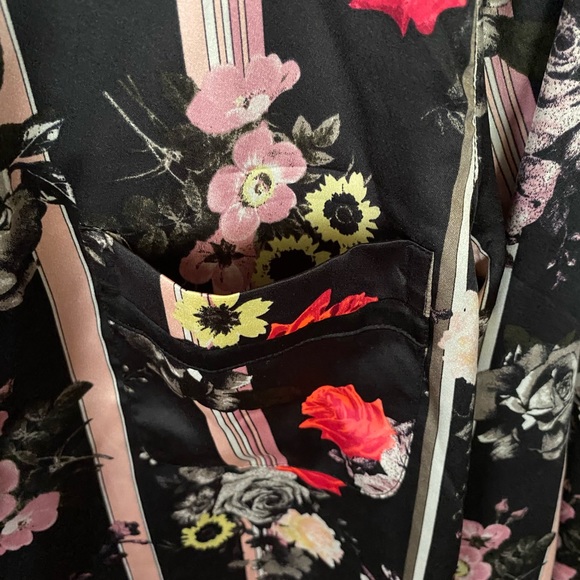 A-8 VICTORIA'S SECRET sz-m - Picture 4 of 10